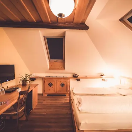 A Restaurace U Johana Guest house 3*