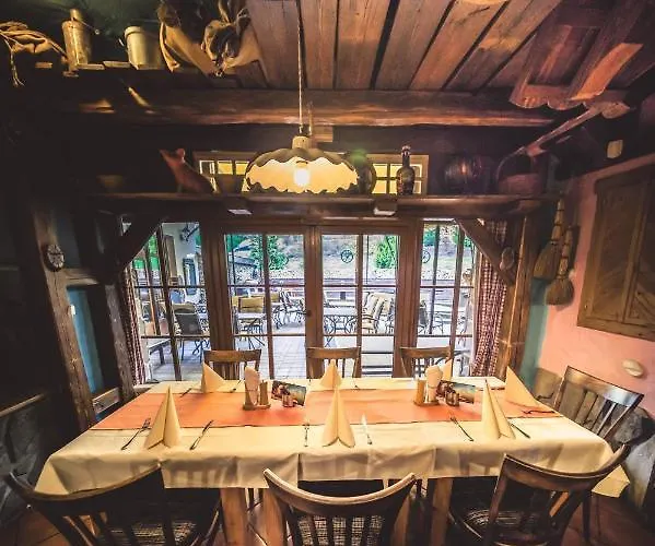 A Restaurace U Johana 3*